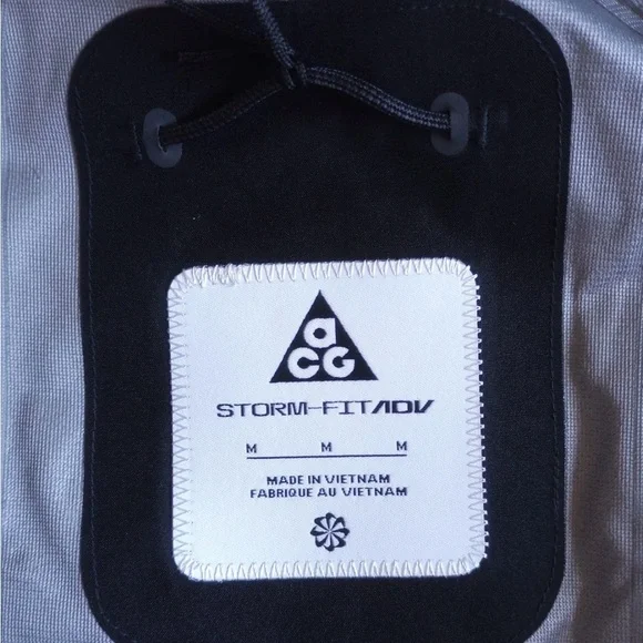 Nike ACG Misery Ridge Storm-FIT ADV GORE-TEX Jacket Black Size Medium FV8641-010 - Picture 11 of 14